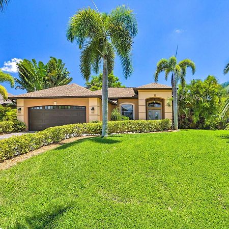 Tropical Cape Coral Retreat With Hot Tub And Pool! Villa Exterior photo